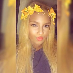 Meet your Posher, Noemi
